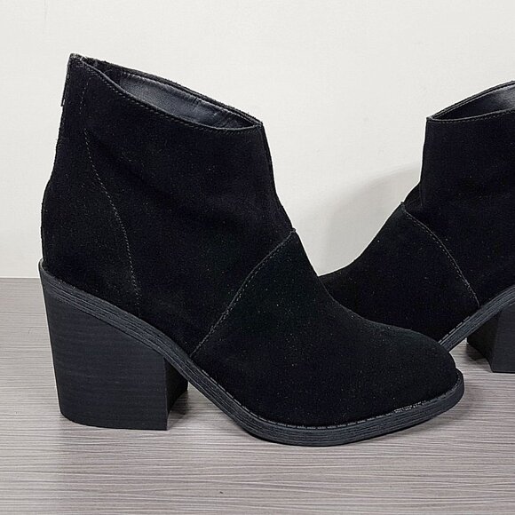 Franco Sarto Nixon Stretch Bootie, Black Suede Womens Sizes 8.5 & 9 - Picture 7 of 9